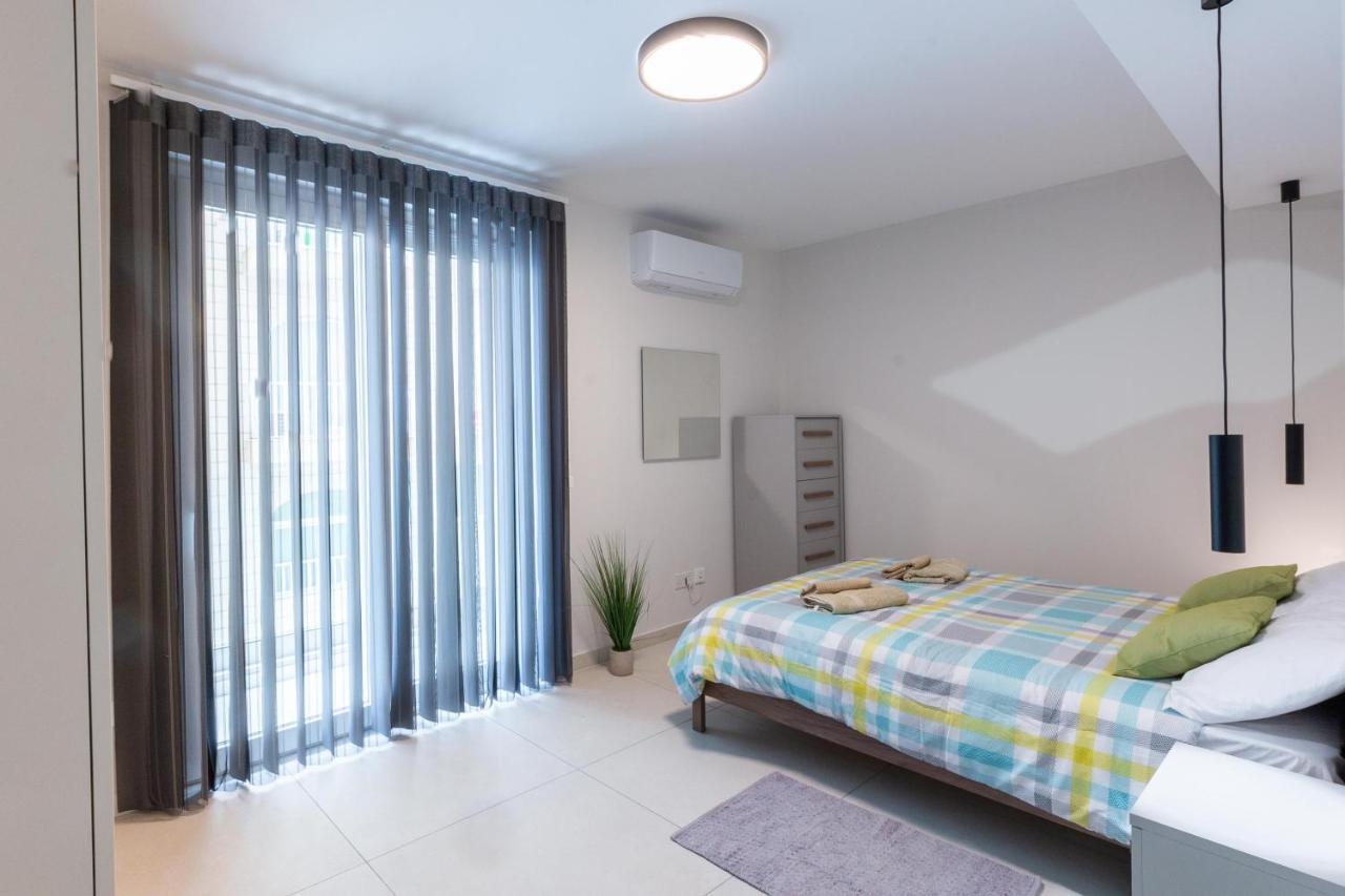 Seafront Luxury Apartment San Pawl il-Baħar Zewnętrze zdjęcie